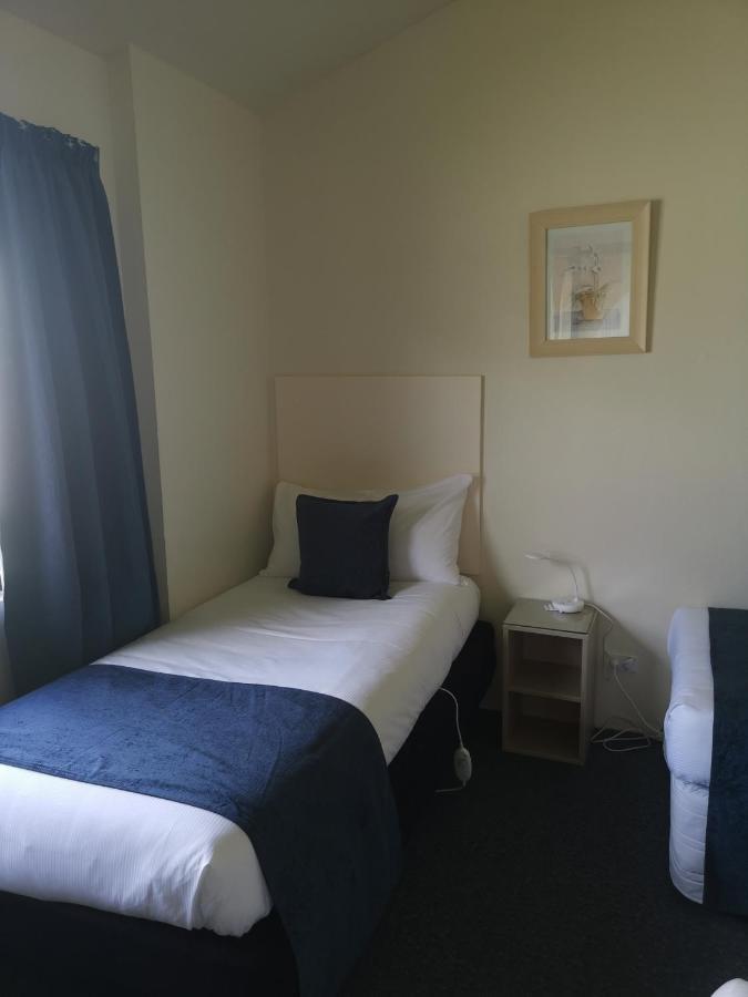 Captains Quarters Motor Inn Кембридж Экстерьер фото