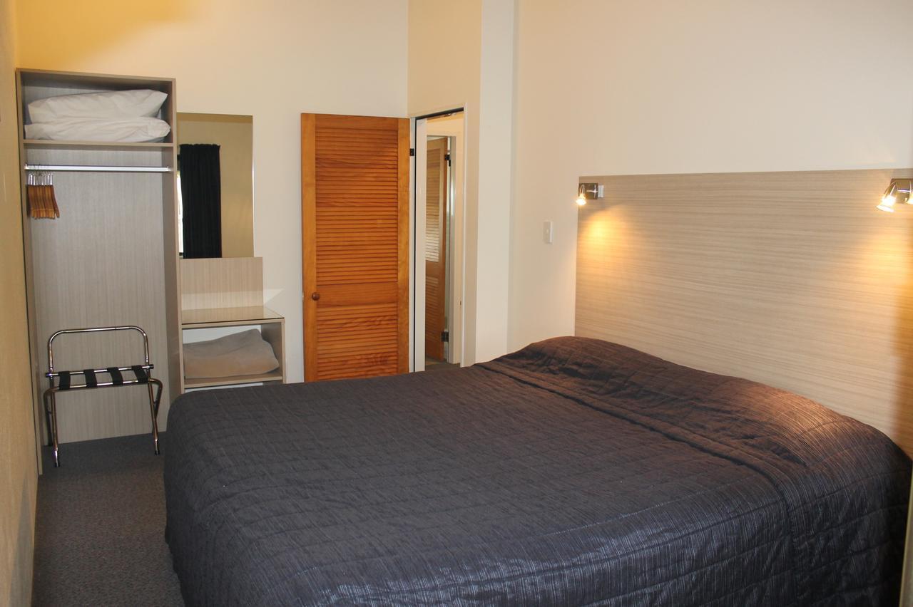 Captains Quarters Motor Inn Кембридж Экстерьер фото