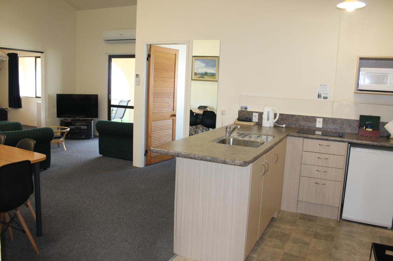 Captains Quarters Motor Inn Кембридж Экстерьер фото